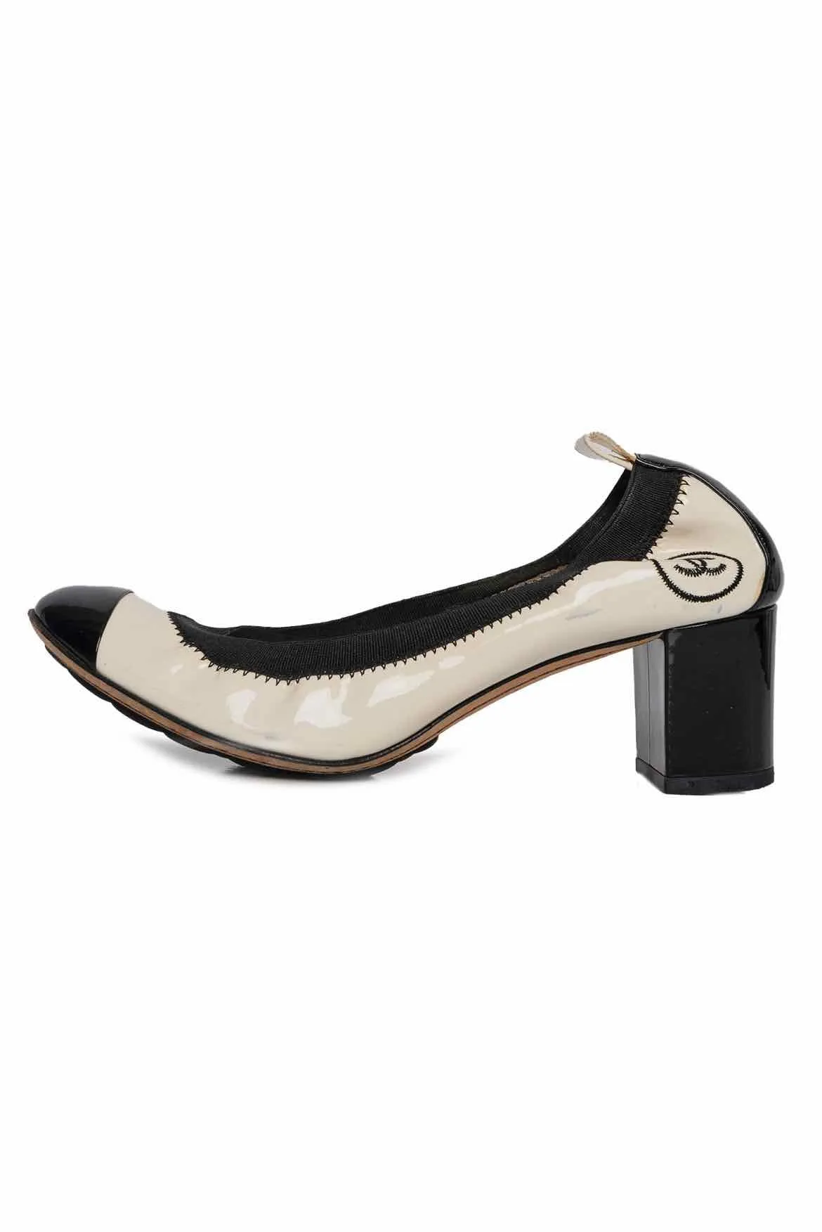 Chanel Size 35 Pumps