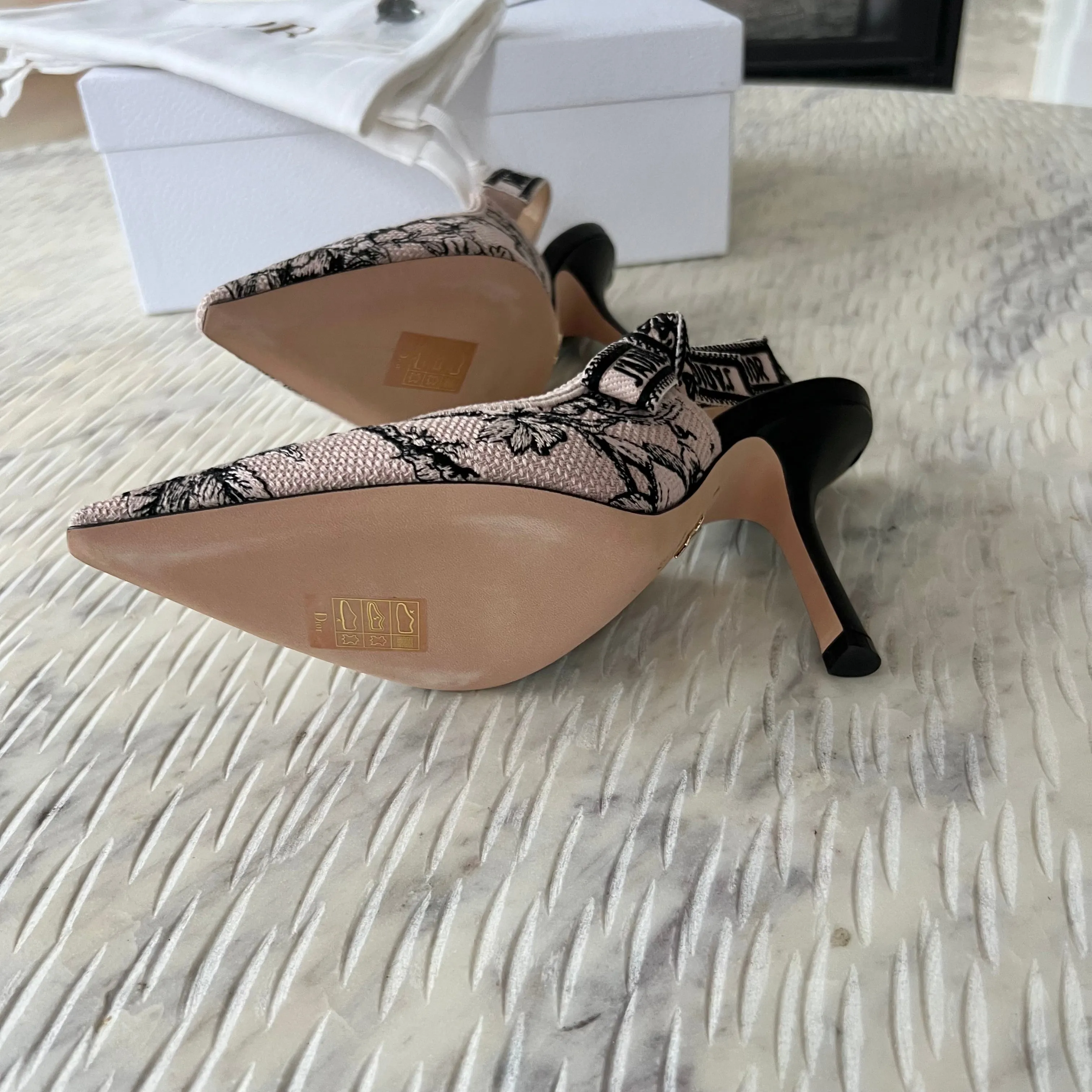 CHRISTIAN DIOR J'ADIOR SLINGBACK PUMPS