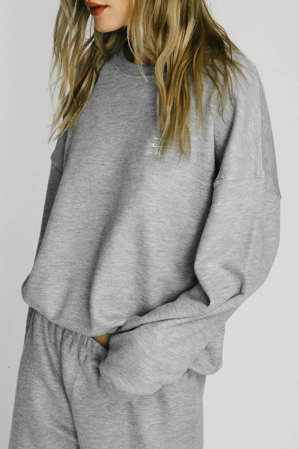 OVERSIZED CREWNECK SWEATSHIRT